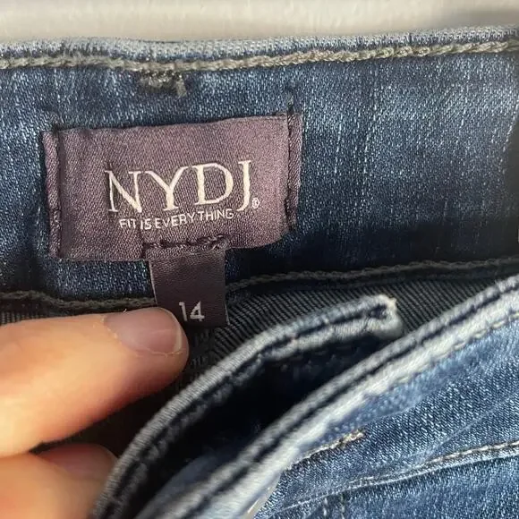 Not Your Daughter's Jeans Marilyn Straight Lift Tuck Tech Medium Wash size 14 - Picture 3 of 9